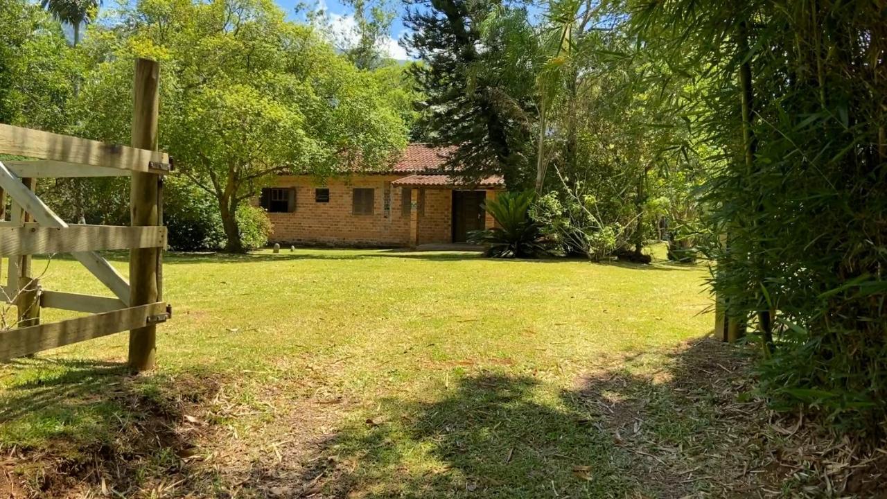 Вилла Casa De Campo - Sitio Da Tia Vera Макине Экстерьер фото